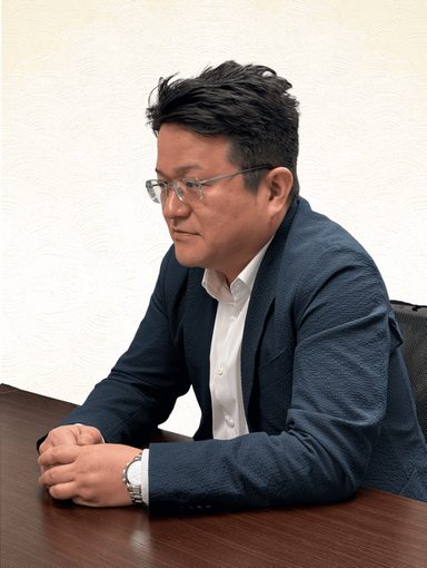 代表社員の男性